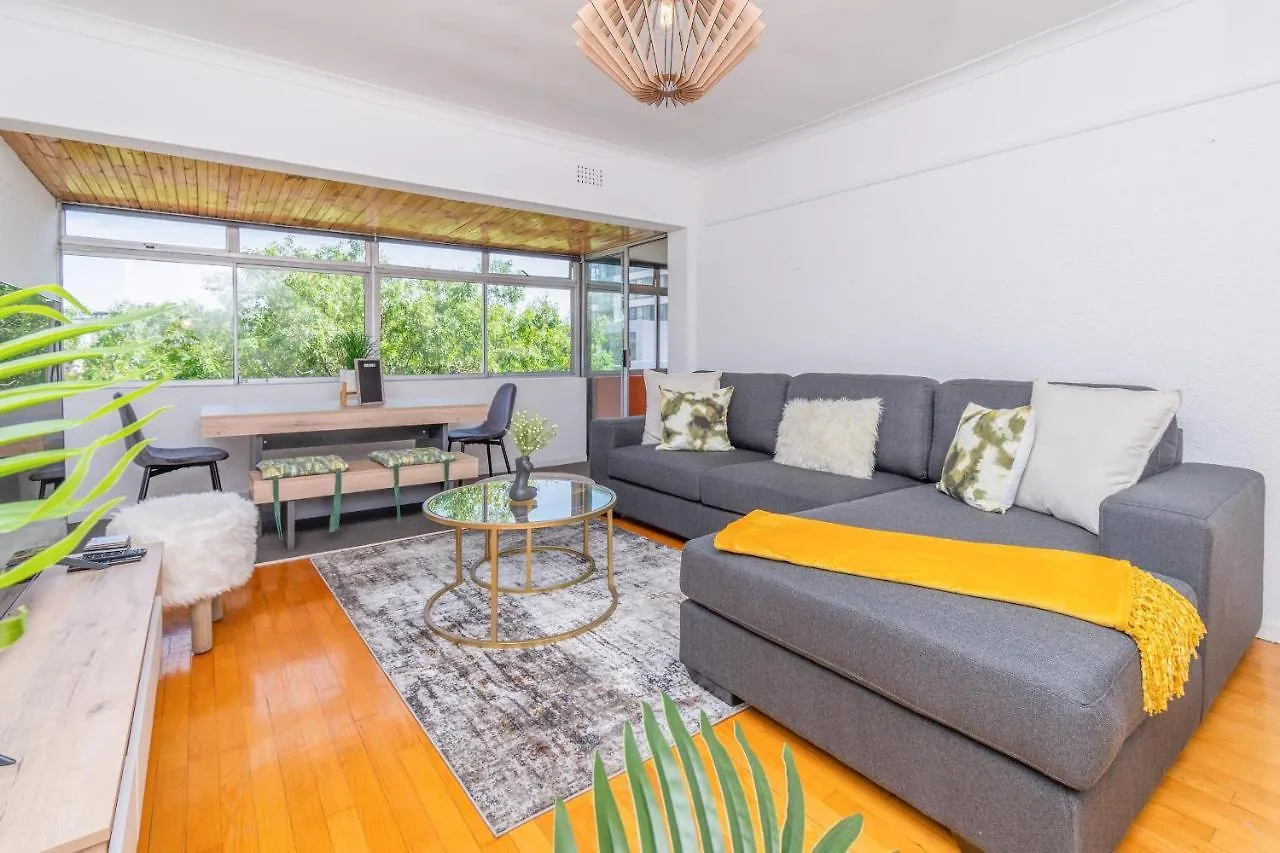 Spacious 2 Bed Green Point Apartment Cape Town