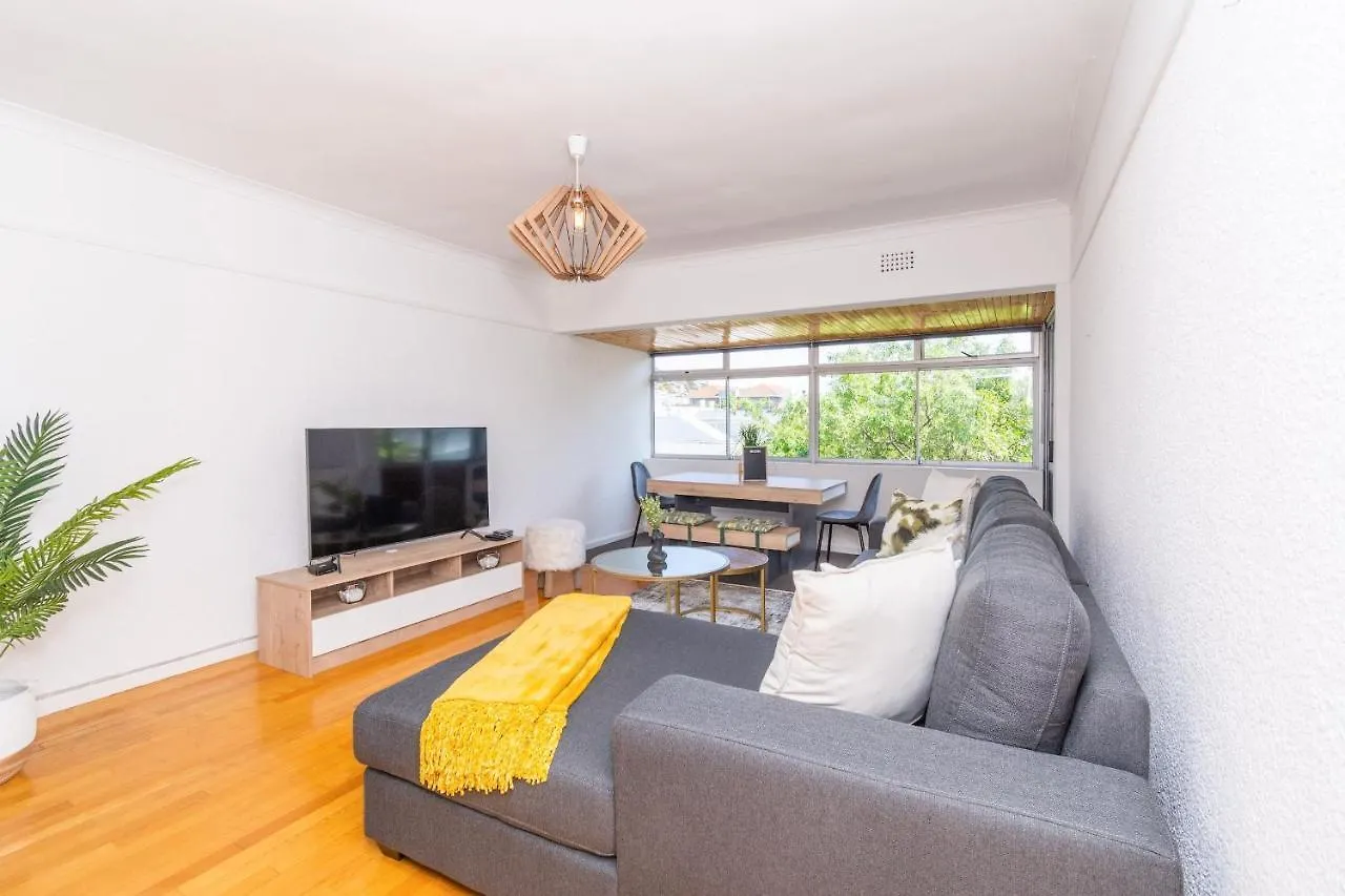 Spacious 2 Bed Green Point Apartment Cape Town
