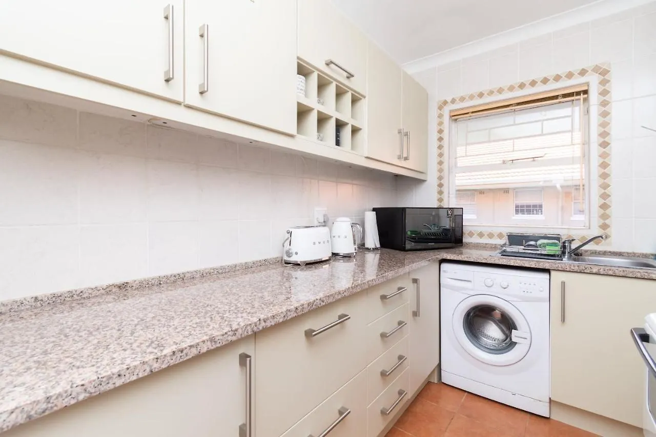 Spacious 2 Bed Green Point Apartment Cape Town 0*,  South Africa