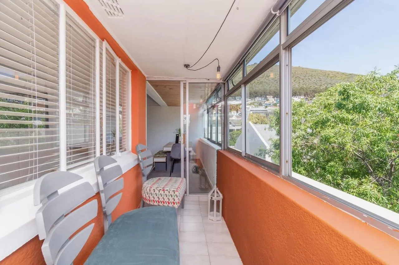 Spacious 2 Bed Green Point Apartment Cape Town 0*,