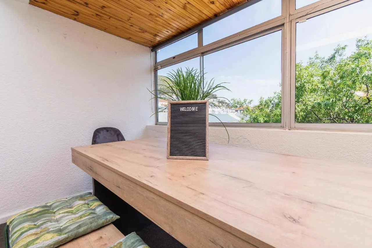 Spacious 2 Bed Green Point Apartment Cape Town South Africa